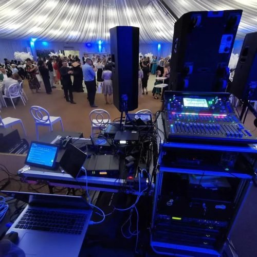 wedding reception music speakers couple dancing celebration sound system